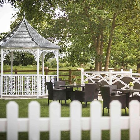 Worldhotels Distinctive Woughton House Hotel Milton Keynes Bagian luar foto