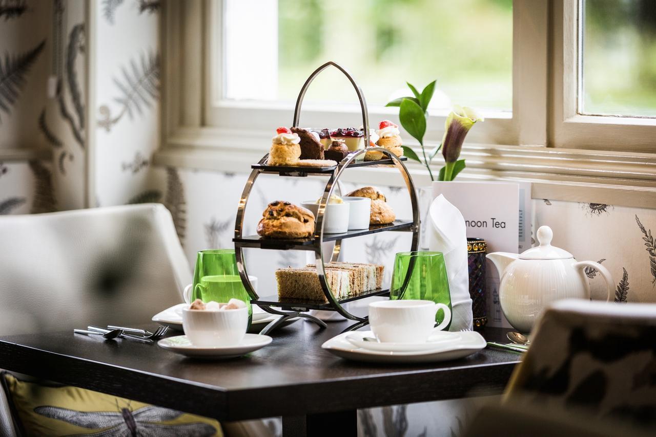 Worldhotels Distinctive Woughton House Hotel Milton Keynes Bagian luar foto