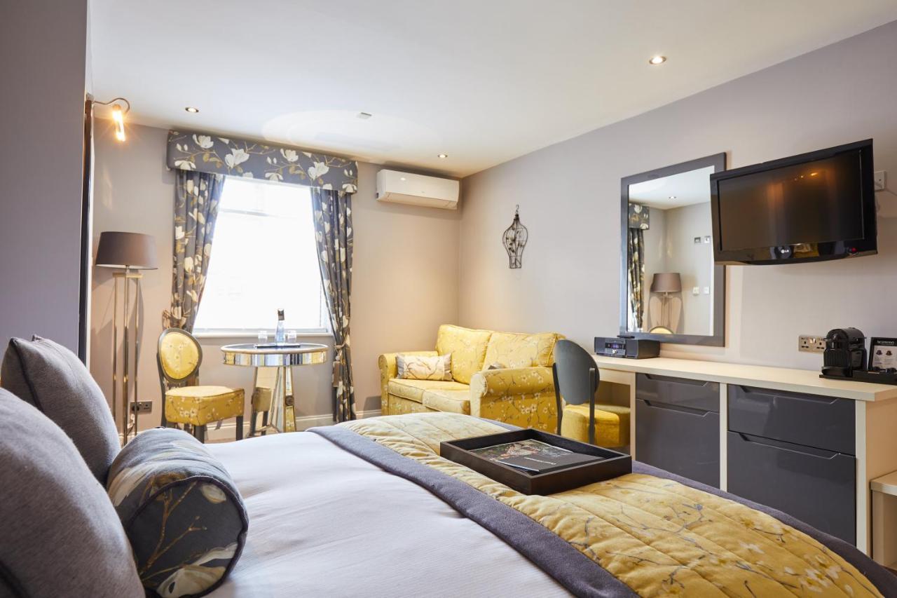 Worldhotels Distinctive Woughton House Hotel Milton Keynes Bagian luar foto