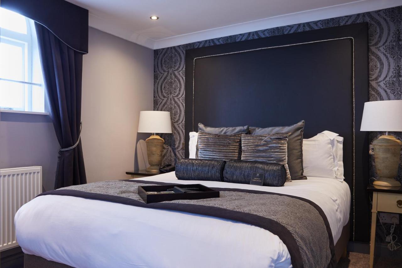 Worldhotels Distinctive Woughton House Hotel Milton Keynes Bagian luar foto