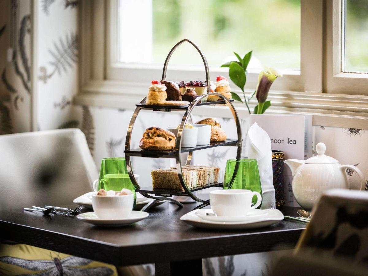 Worldhotels Distinctive Woughton House Hotel Milton Keynes Bagian luar foto