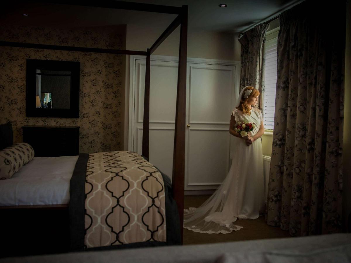 Worldhotels Distinctive Woughton House Hotel Milton Keynes Bagian luar foto