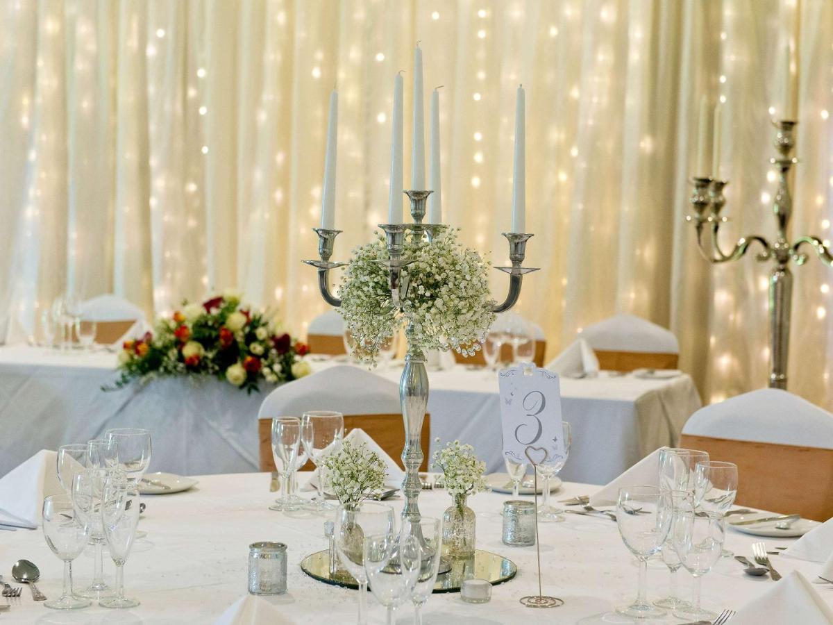 Worldhotels Distinctive Woughton House Hotel Milton Keynes Bagian luar foto